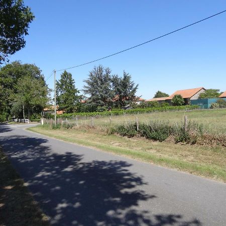 La Ferme De Rouffignac Hotell Blanzac  Exteriör bild