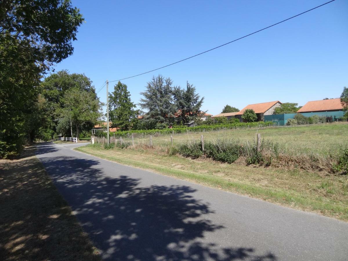 La Ferme De Rouffignac Hotell Blanzac  Exteriör bild